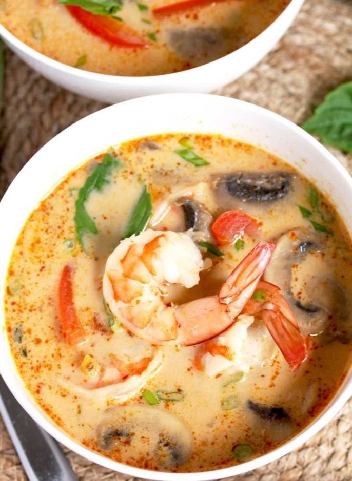 Thai style Coconut Curry Soup with Shrimp | Recipes Friend